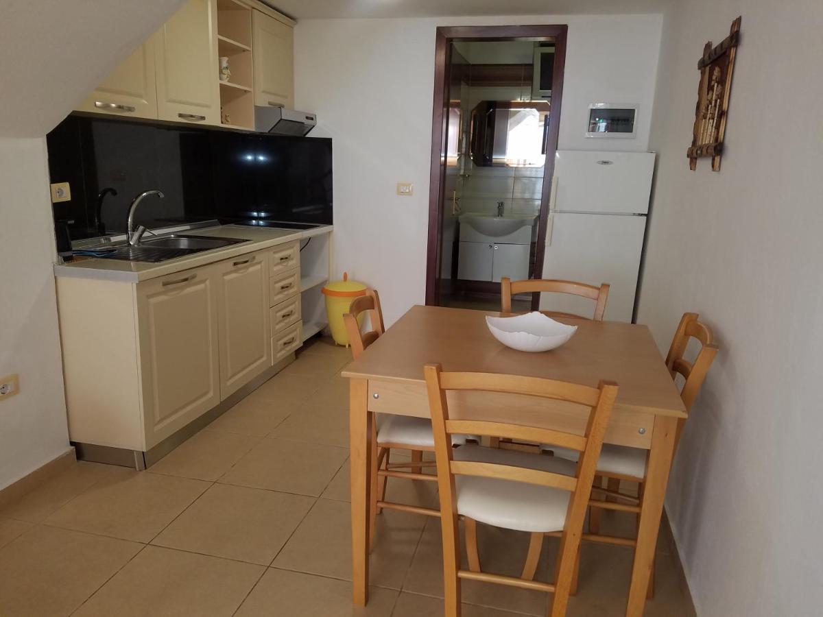 Apartamente Duplex Berti Sarande Ngoại thất bức ảnh